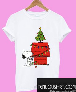 Christmas snoopy lights T-Shirt