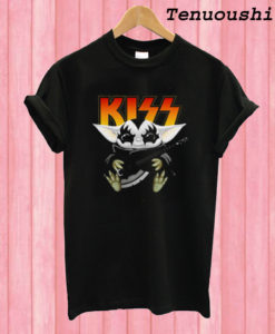 Baby Yoda Hug Kiss Guitar T shirt