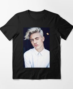 Lucky Blue Smith Kiss Graphic T-Shirt